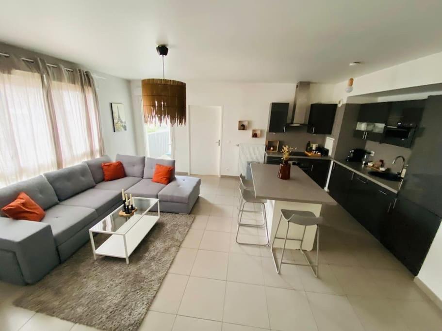 Grand Appt Proche Paris Parking Apartamento Aubervilliers Exterior foto